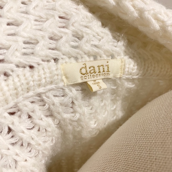 NWOT - Chunky Knitted Wrap Sweater - Picture 7 of 7